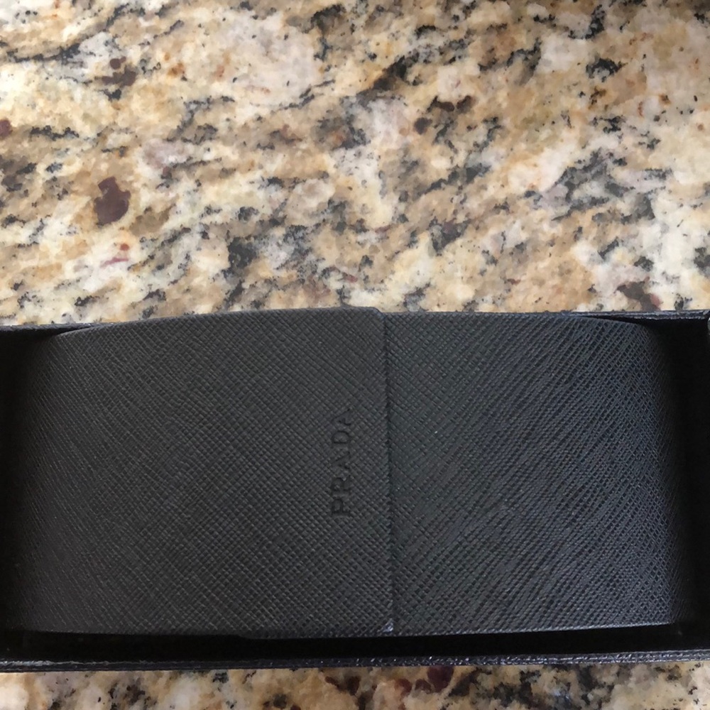 SOLD Prada 36mm Round Sunglasses with Case - Picture 6 of 7
